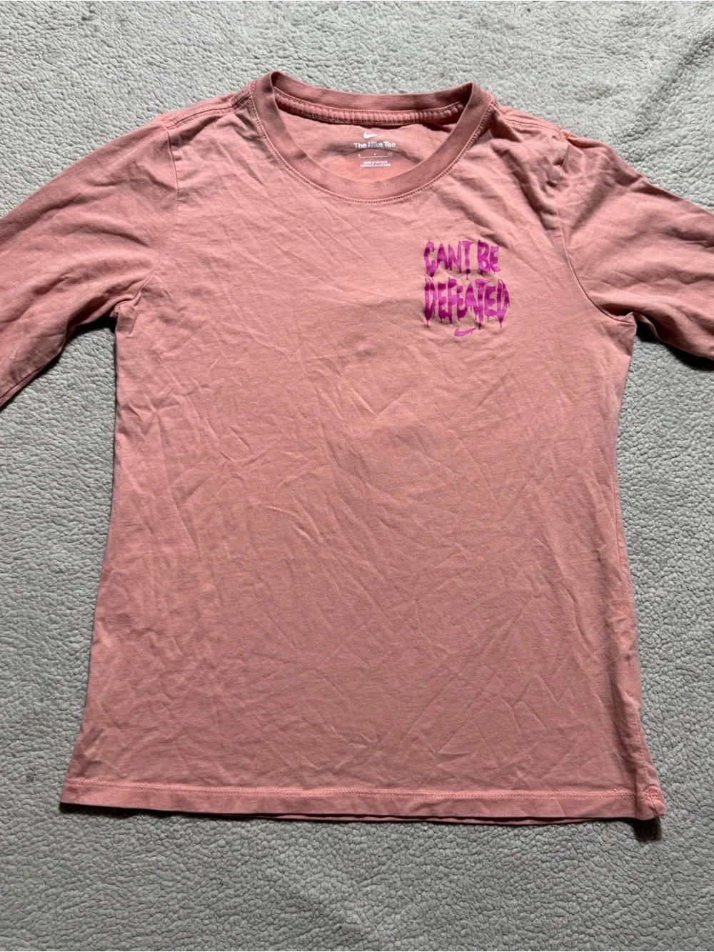 The Nike Tee Shirt Womens Small Long Sleeve Can’t Be‎ Defeated Fly Graphic Crew